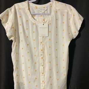 NWT DOWNEAST Banded Beauty Blouse in Egret with Yellow Dots
